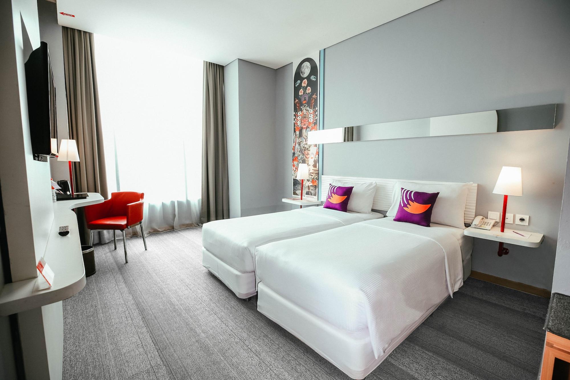 Fox Lite Hotel Metro Indah - Бандунг Екстериор снимка