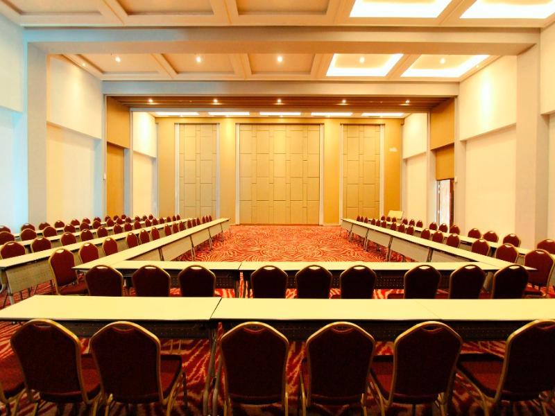 Fox Lite Hotel Metro Indah - Бандунг Екстериор снимка