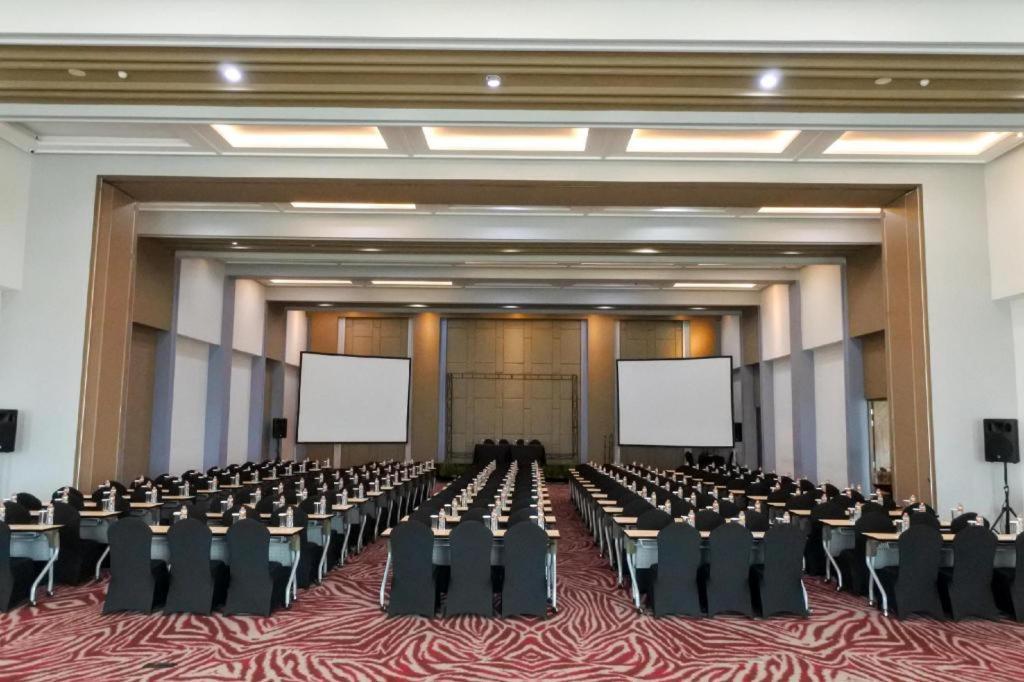 Fox Lite Hotel Metro Indah - Бандунг Екстериор снимка