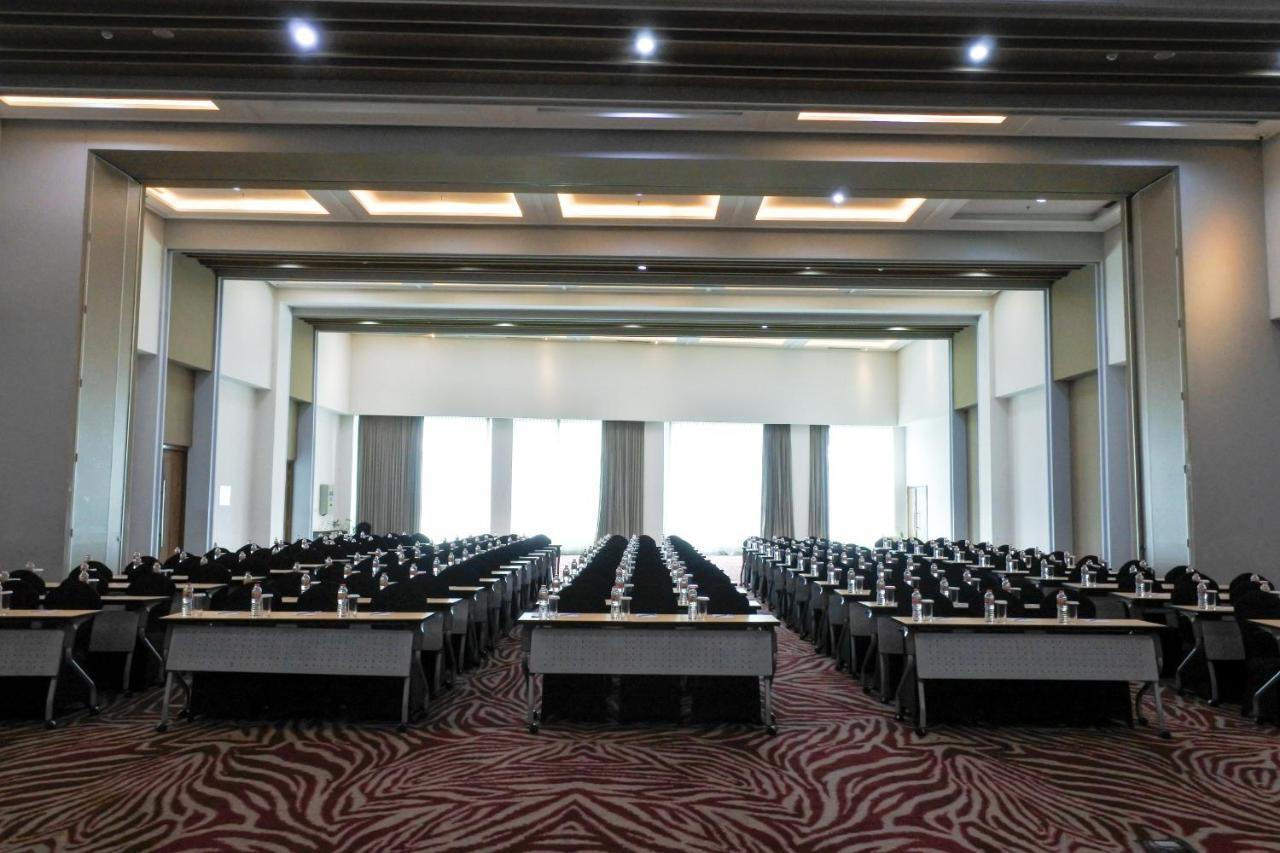 Fox Lite Hotel Metro Indah - Бандунг Екстериор снимка