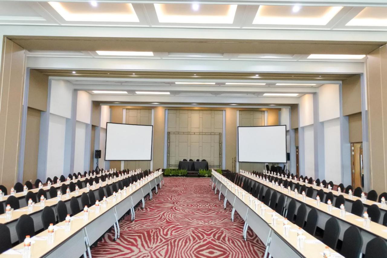Fox Lite Hotel Metro Indah - Бандунг Екстериор снимка