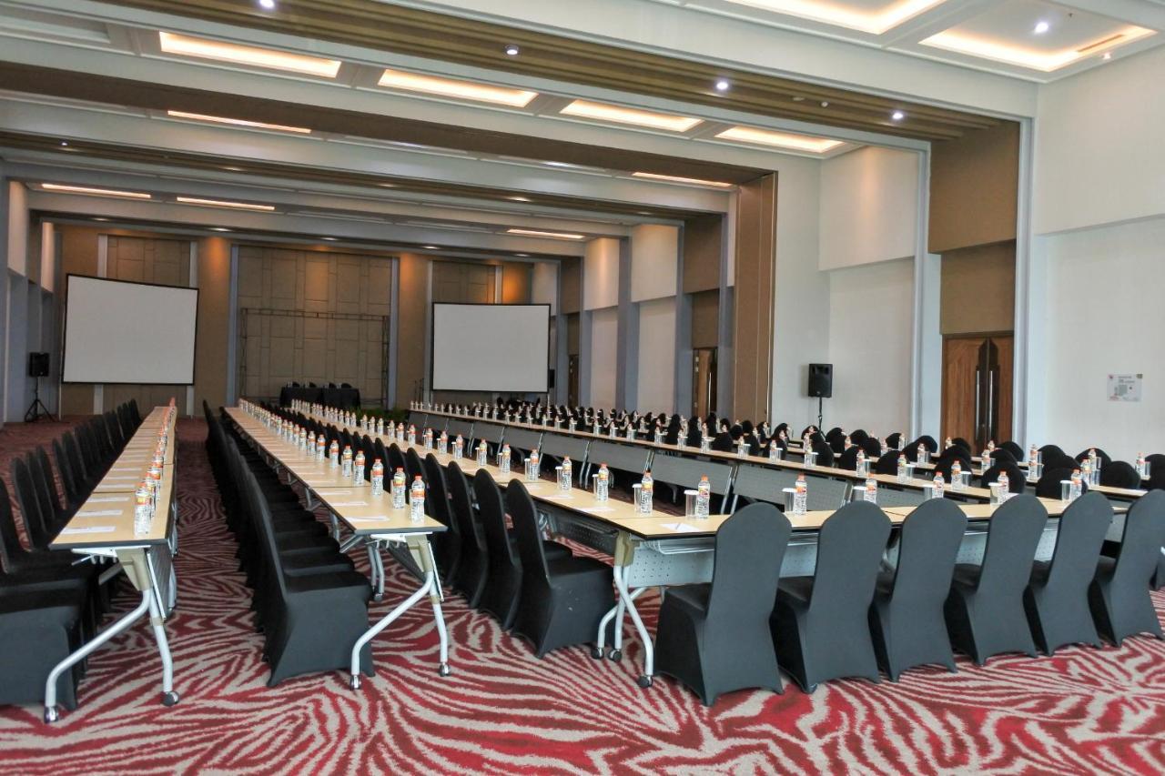 Fox Lite Hotel Metro Indah - Бандунг Екстериор снимка