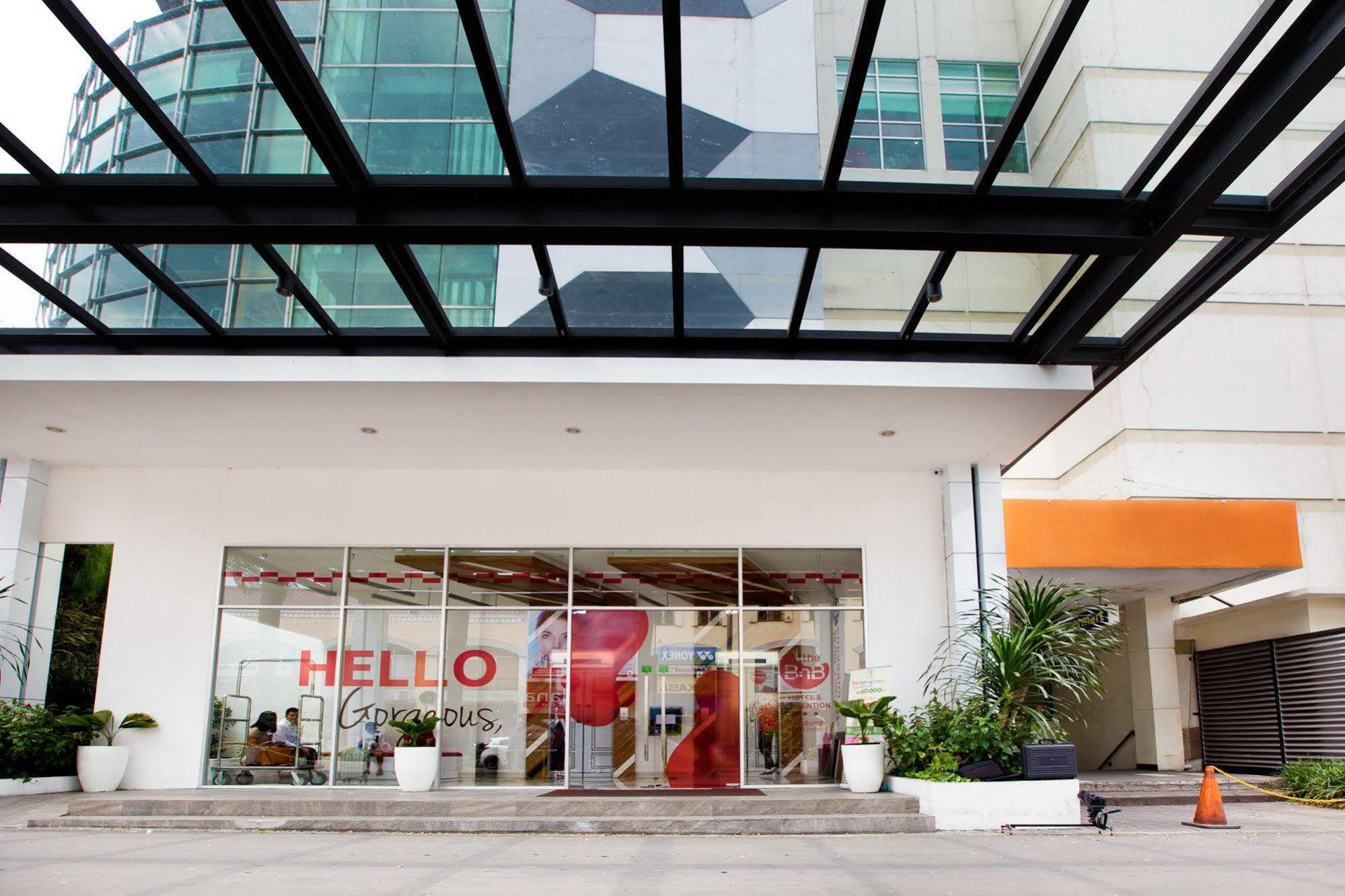 Fox Lite Hotel Metro Indah - Бандунг Екстериор снимка